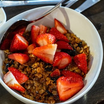 Graze - a bowl of granola with strawberries - Breakfast & Brunch Near Me - Thayne, Wyoming