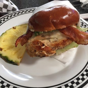 Cool Cat Cafe - Hula Chicken Sandwich - American Near Me - Pismo Beach, California