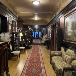Laurium Manor Inn