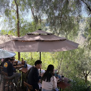 Cafe on 27 - Outdoor dining area - Breakfast & Brunch Near Me - Topanga, California