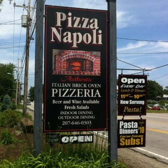 The Napoli’s - a sign for a pizza restaurant - Pizza Near Me - Ogunquit, Maine