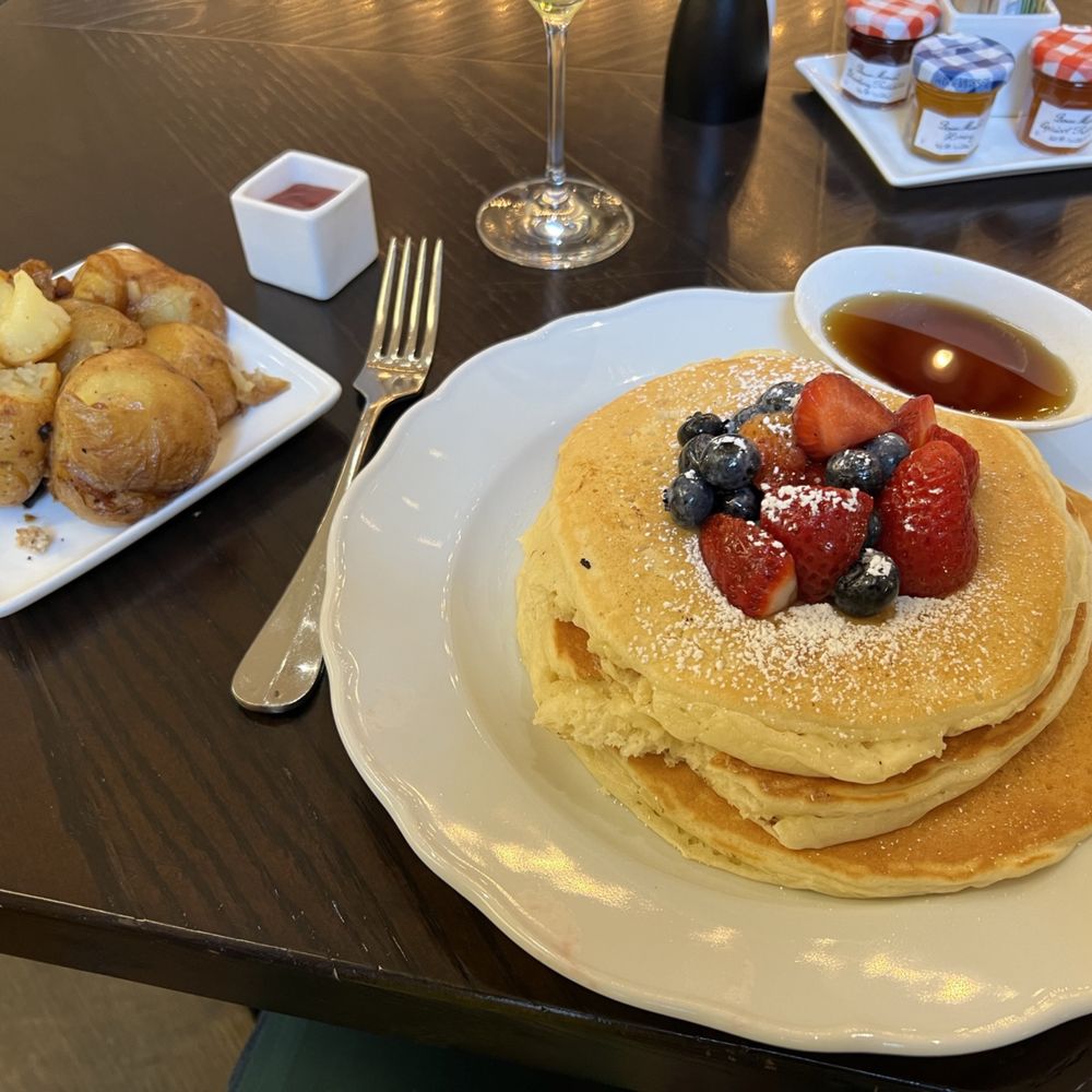 Fairmont Olympic Hotel, Seattle - Breakfast pancakes - Hotels Near Me - Seattle, Washington