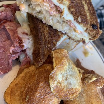Sandbagger Restaurant - The Rueben and house chips - Burgers Near Me - Show Low, Arizona