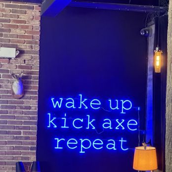 Kick Axe Throwing - Bars Near Me - Brooklyn, New York