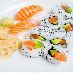 Cross Food Junction - Sushi-Nigiri