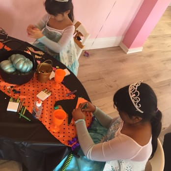 Le Petite Princesse - Crafts - Party & Event Planning Near Me - Orange, California Le Petite Princesse - Crafts - Party & Event Planning Near Me - Orange, California