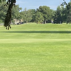 Kuehn Park Public Golf Course - Wonderful green grass at Kuehn Golf Course.