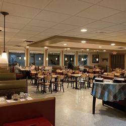 The Cottage - Booths and tables