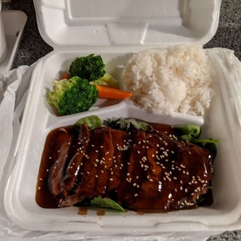 MOMO Sushi - Steak dinner. Maybe a 8 oz steak and 2 broccoli bits. - Sushi Bars Near Me - Mill Creek, Washington MOMO Sushi - Steak dinner. Maybe a 8 oz steak and 2 broccoli bits. - Sushi Bars Near Me - Mill Creek, Washington