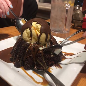 Chili's - Molten Chocolate Cake - Bars Near Me - San Antonio, Texas