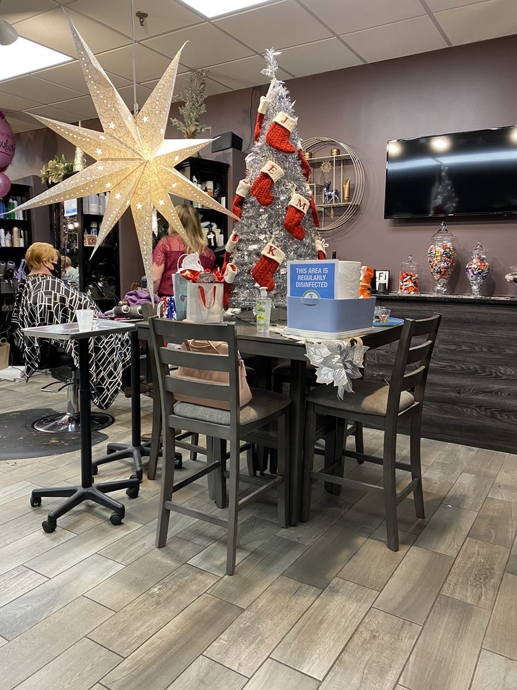 SALON 707 Updated September 2024 27 Photos & 10 Reviews 707