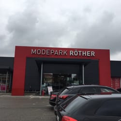 Modepark Röther - Eingangsbereich