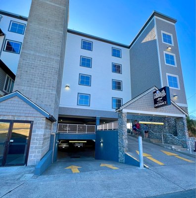 Elizabeth Oceanfront Suites by null