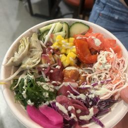 my bowl!! looots of pickled veggies, tuna, tofu, and a whisper of avocado ranch over rice :)