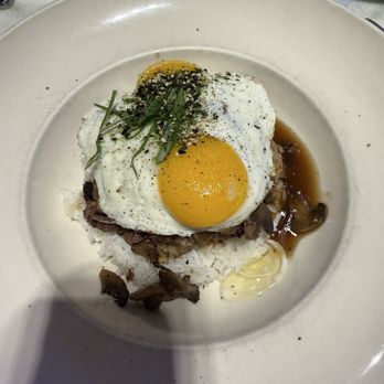Café Hollywood at Planet Hollywood Resort & Casino - Loco Moco - American Near Me - Las Vegas, Nevada