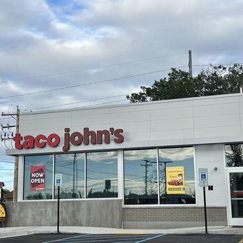 Taco John’s - Store front! - Fast Food Near Me - Kenosha, Wisconsin