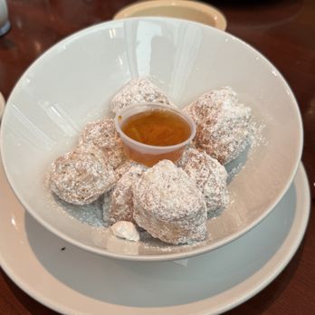 Another Broken Egg Cafe - Breakfast & Brunch Near Me - Burbank, California