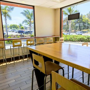 Wendy's - Plenty of seating in the dining room - Fast Food Near Me - Encinitas, California