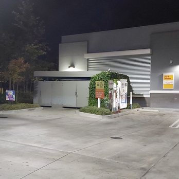 Shell - Water/Air and entrance to carwash - Gas Stations Near Me - Mountain View, California