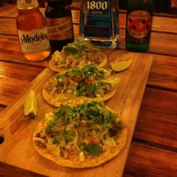 El Chile Ardiente - Soft Tacos ! Some Mexican Beer and Tequila