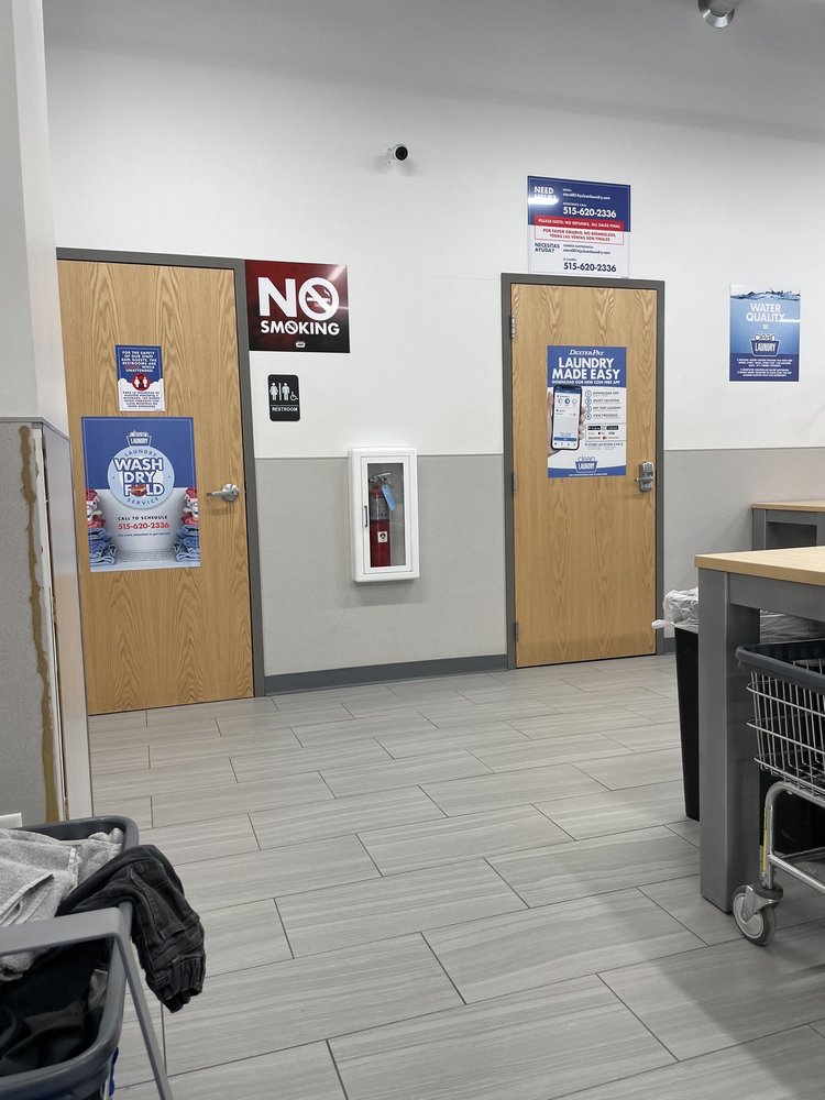 CLEAN LAUNDRY Updated August 2024 5910 Douglas Ave, Des Moines