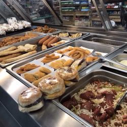 Bankhead Grocery - The best biscuits ever. Delicious omelet.  Lunch is very good as well. I like the Home made ice tea.