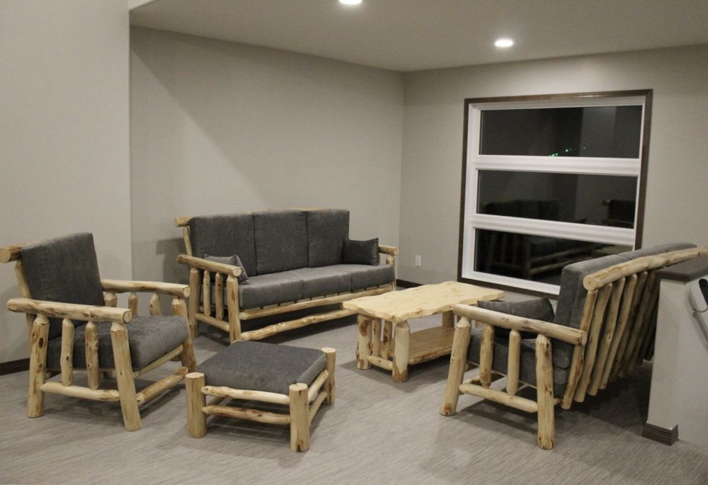 PIONEER HANDCRAFTED LOG FURNITURE Updated September 2024 11 Photos