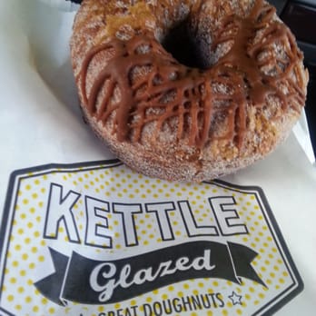 Kettle Glazed Doughnuts - Best cronut I've tasted so far. Word. - Donuts Near Me - Hollywood, California