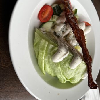 Prime Steakhouse - Wedge salad - Steakhouses Near Me - Niagara Falls, Ontario