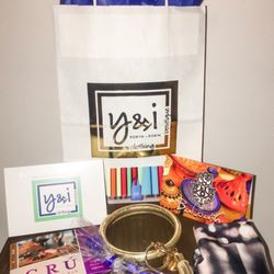 y&i clothing boutique - Y&I gift card, earrings, key ring