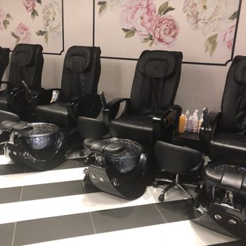 Posh Nails - Spacious Pedicure Station. - Nail Salons Near Me - Bethesda, Maryland Posh Nails - Spacious Pedicure Station. - Nail Salons Near Me - Bethesda, Maryland