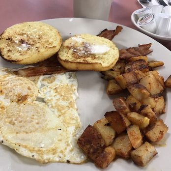 Evans Egg House - Breakfast & Brunch Near Me - Ludlow, Massachusetts