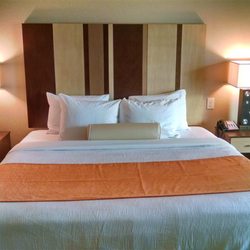 Best Western Plus Flatonia Inn - Guest Room