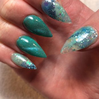 White Lotus Salon - Nail Salons Near Me - Bothell, Washington