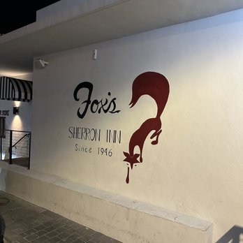 Fox’s Lounge - Exterior - Dive Bars Near Me - Miami, Florida