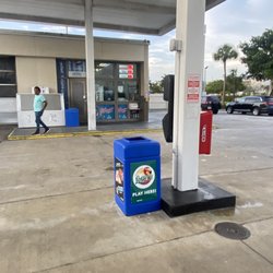  Mobil Service Station