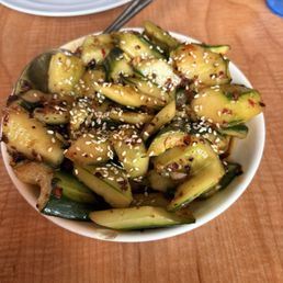 S1. Spicy cucumber salad / 拍黄瓜