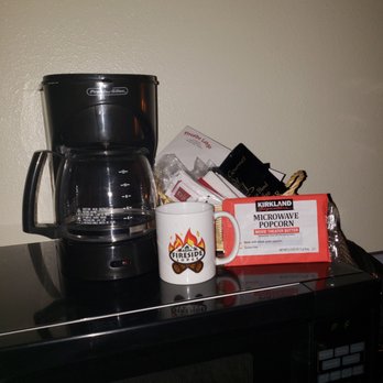 Fireside Lodge - Complimentary popcorn, real coffee cups, floor fan... it just keeps getting better. - Hotels Near Me - Big Bear Lake, California Fireside Lodge - Complimentary popcorn, real coffee cups, floor fan... it just keeps getting better. - Hotels Near Me - Big Bear Lake, California