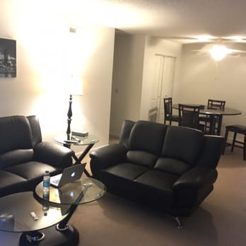 Park Ridge Apartments - Living room - Apartments Near Me - Troy, New York