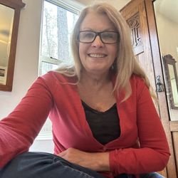 Carol Reinlie - Targeted hypnosis, past life regression therapy, energy healing and intuitive guidance to lead you to your best life.
