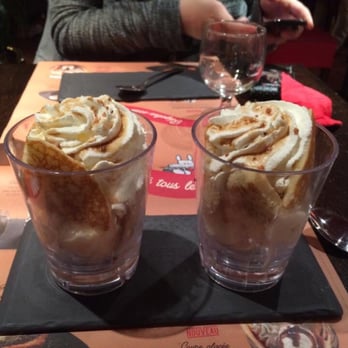 Hippopotamus - Pancake au sirop d'érable et boule de glace à la vanille - Steakhouses Near Me - Lille, 01 Hippopotamus - Pancake au sirop d'érable et boule de glace à la vanille - Steakhouses Near Me - Lille, 01