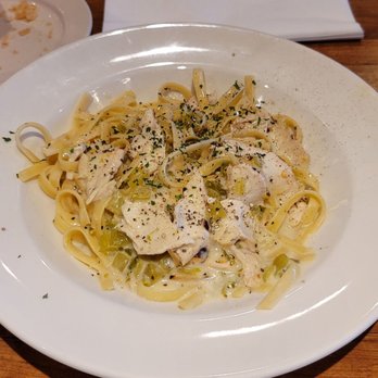 Johnny Carino's - Green Chili and Jalapeno Fettuccine Alfredo - Italian Near Me - Modesto, California Johnny Carino's - Green Chili and Jalapeno Fettuccine Alfredo - Italian Near Me - Modesto, California