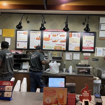Zaxbys - Cashier area - Chicken Wings Near Me - Jacksonville, Florida