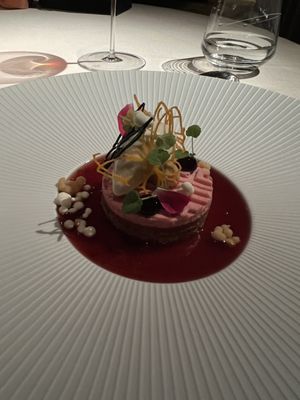 Lorenz Adlon Esszimmer by null