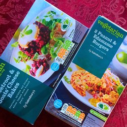 Sainsbury's - Beetroot & Goat's Cheese Bakes + Peanut & Edamame Burgers