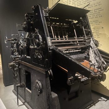 Verzetsmuseum - Old printing press - Museums Near Me - Amsterdam, New Hampshire