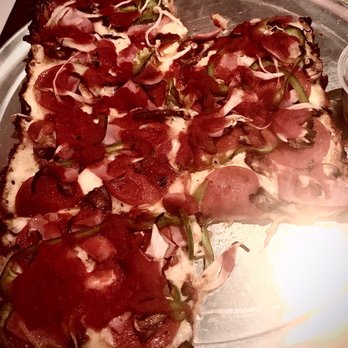 Cloverleaf Bar & Restaurant - Supreme large Pizza! - Pizza Near Me - Eastpointe, Michigan Cloverleaf Bar & Restaurant - Supreme large Pizza! - Pizza Near Me - Eastpointe, Michigan