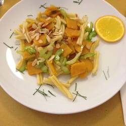 Le Quattro Tette - Pasta fredda zucca e mandorle