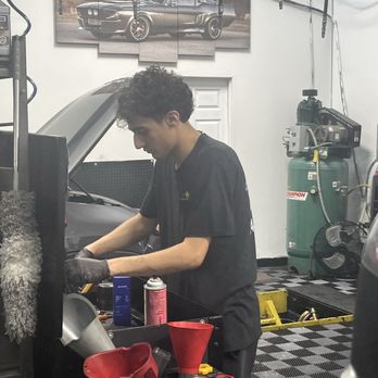 Wixom Oil Change - Most Excellent oil change man. - Oil Change Stations Near Me - Wixom, Michigan Wixom Oil Change - Most Excellent oil change man. - Oil Change Stations Near Me - Wixom, Michigan