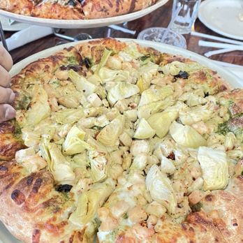Village Pizzeria - Vegetable and chicken - Pizza Near Me - Truckee, California
